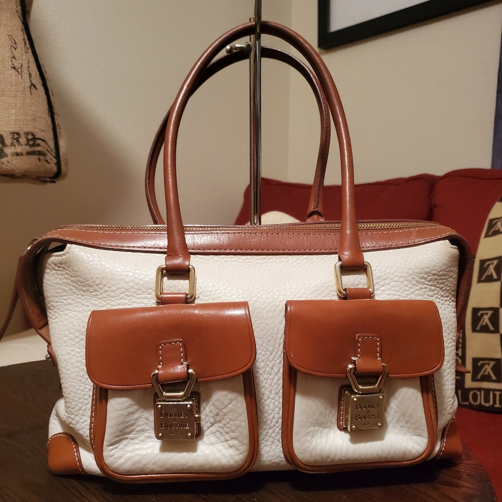 Dooney & Bourke  Handbag